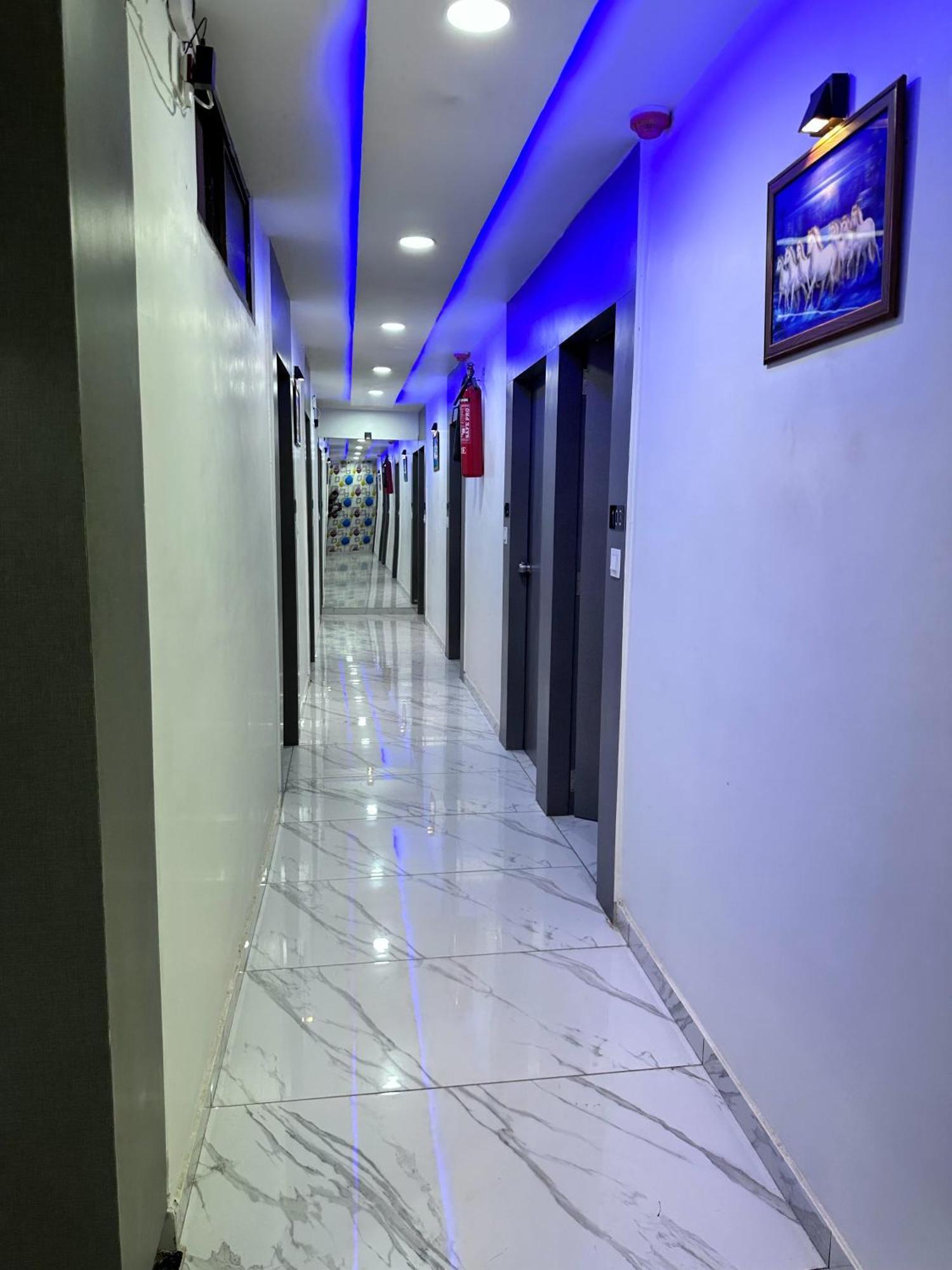 Hotel The Pacific Ahmedabad Airport Exterior foto