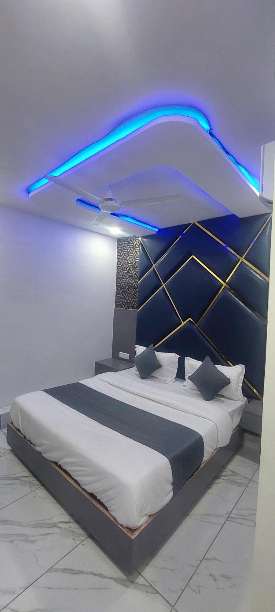 Hotel The Pacific Ahmedabad Airport Exterior foto